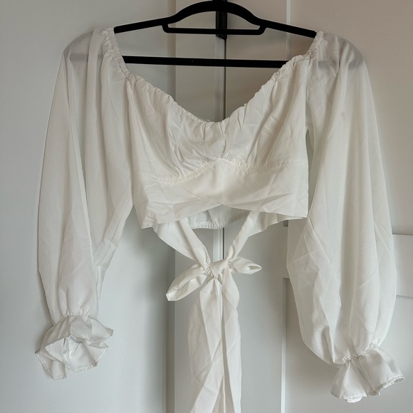 White off the shoulder tie back crop top - Picture 4 of 5